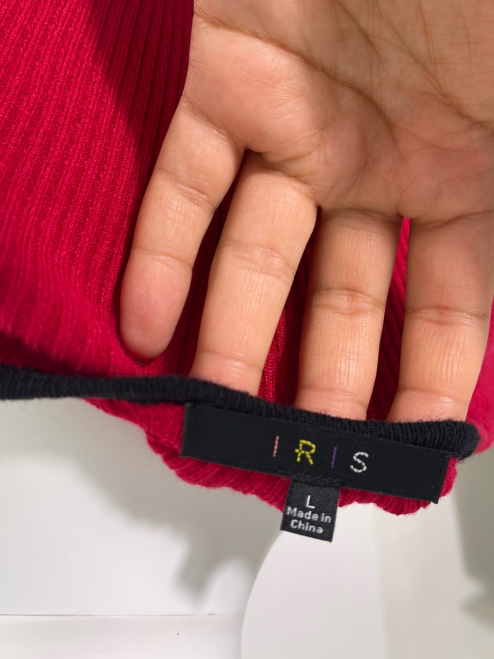 IRIS WOMEN'S Red Ribbed Long-Sleeve Top with Black Trim Size L NWOT - Picture 2 of 8